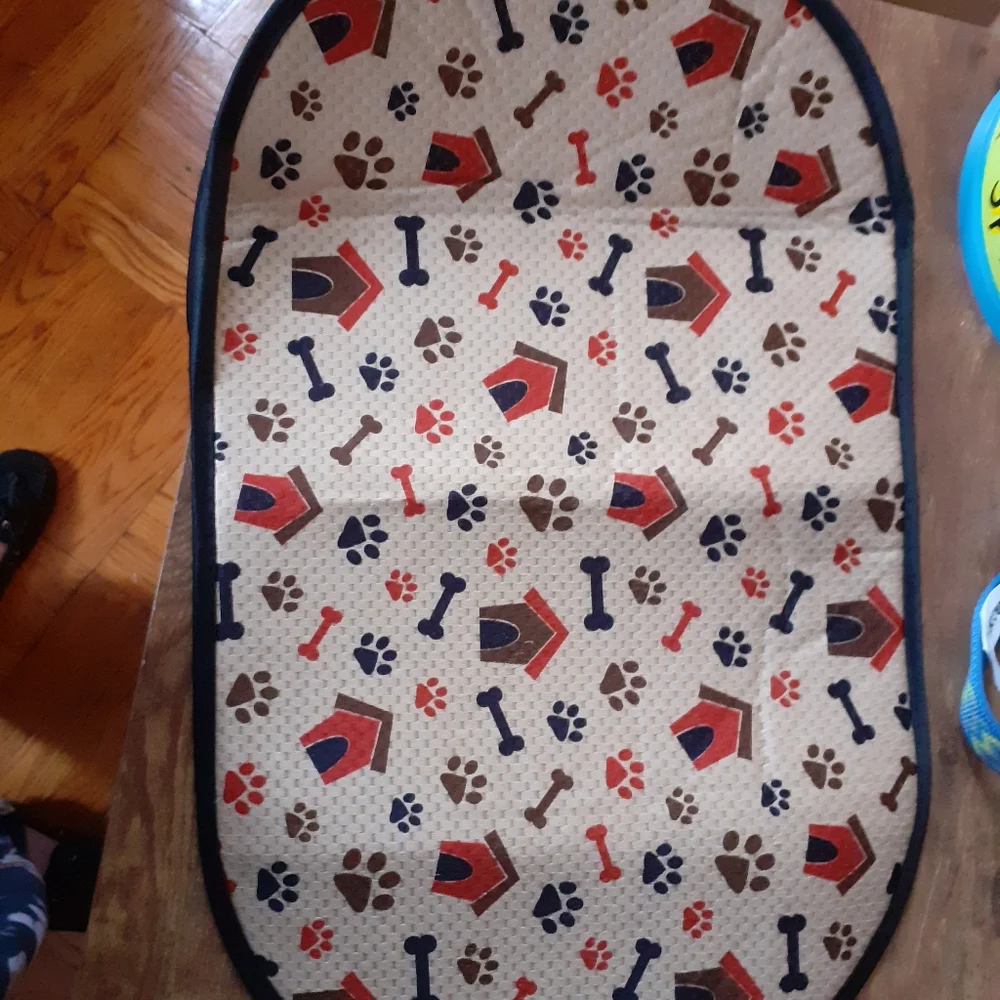 anti-skid pet food placemat
